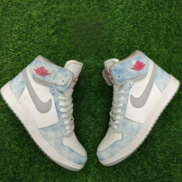 Jordan 1 hyper royal high - UK 9