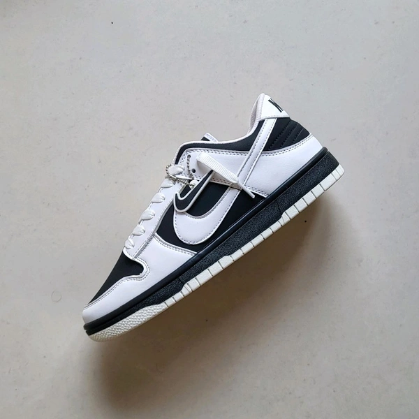 DUNK REVERSE PANDA - UK 9