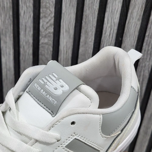 NB 550 WHITE GREY - UK 9