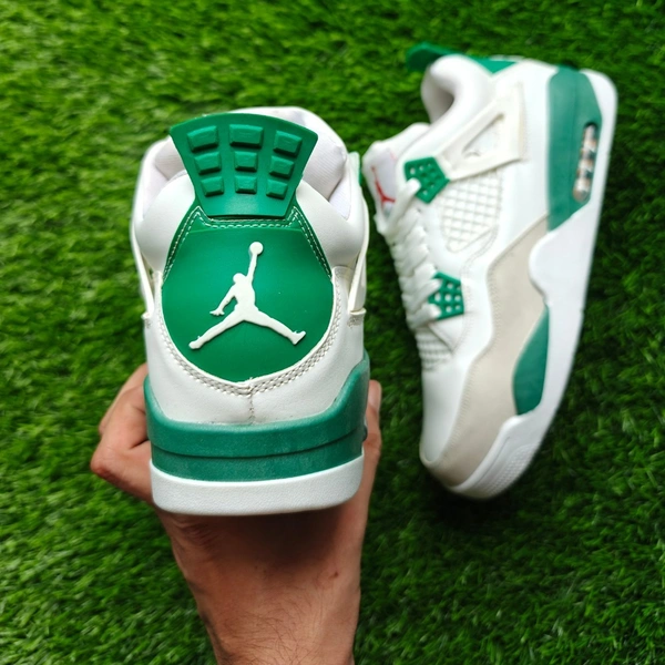 Retro 4 white green - UK 7