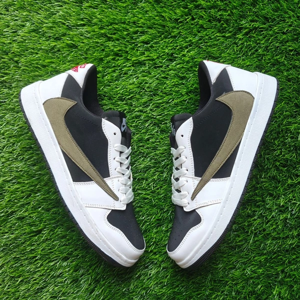 Travis scott olive - UK 9