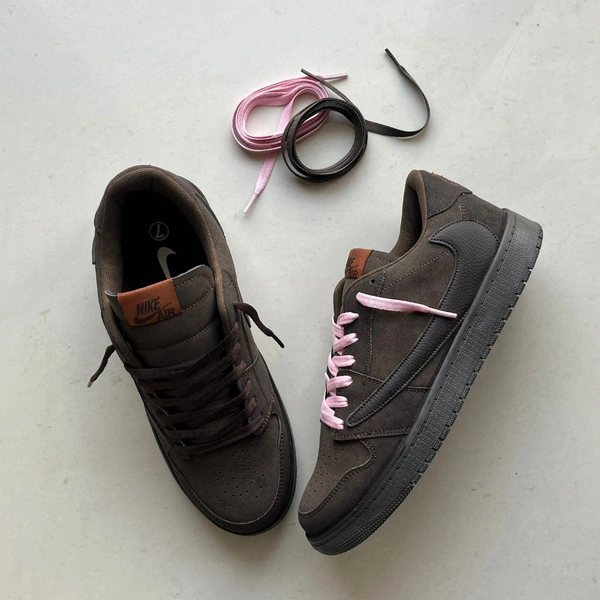 TRAVIS SCOTT VELVET BROWN - UK 9