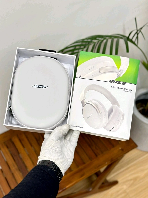 BoOse Headphones - Black