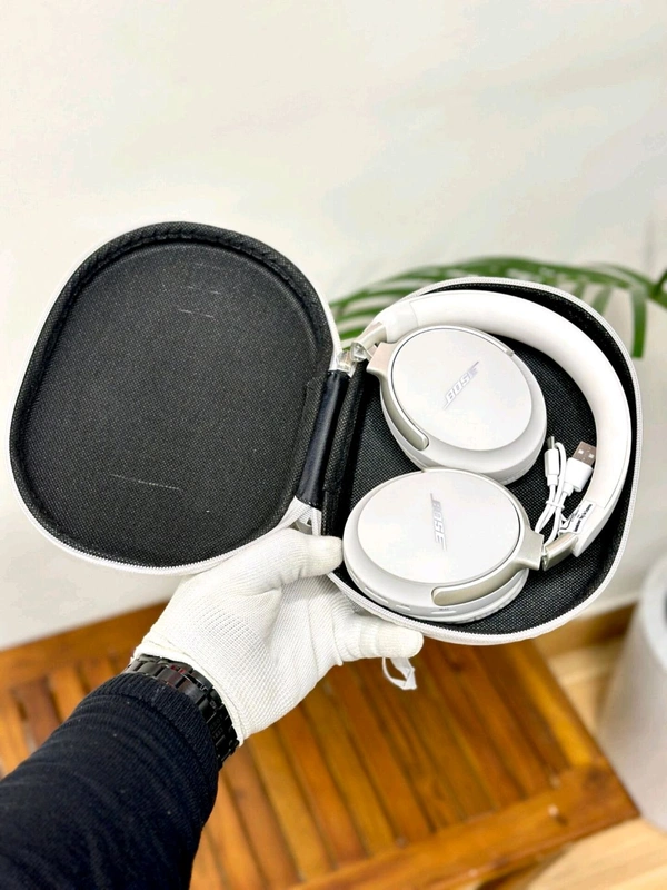 BoOse Headphones - Black