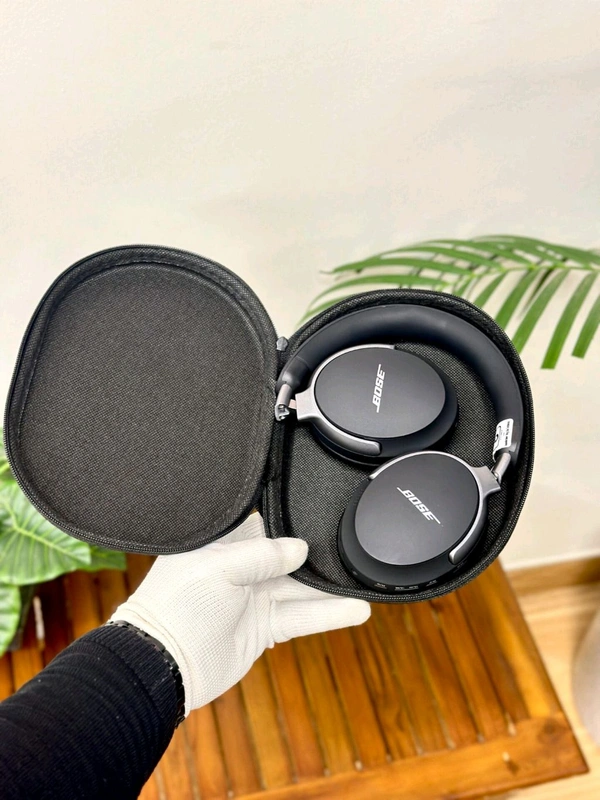 BoOse Headphones - Black