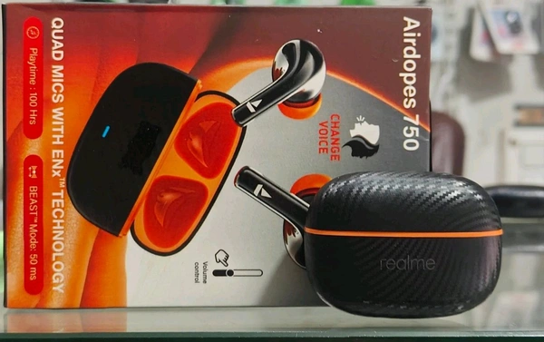 boAt Airports 750 - Black