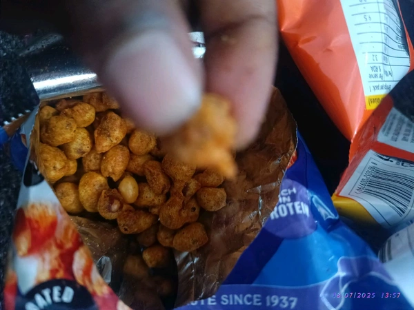Haldiram's

NOT CRACKER

SIGNATURE MASALA