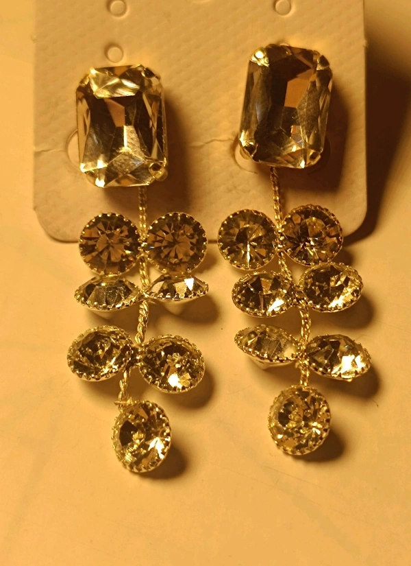 Toxloz  Crystal Jhumka – Stylish Earrings. Only 1 Peace Alabel
 - 10 Minutes