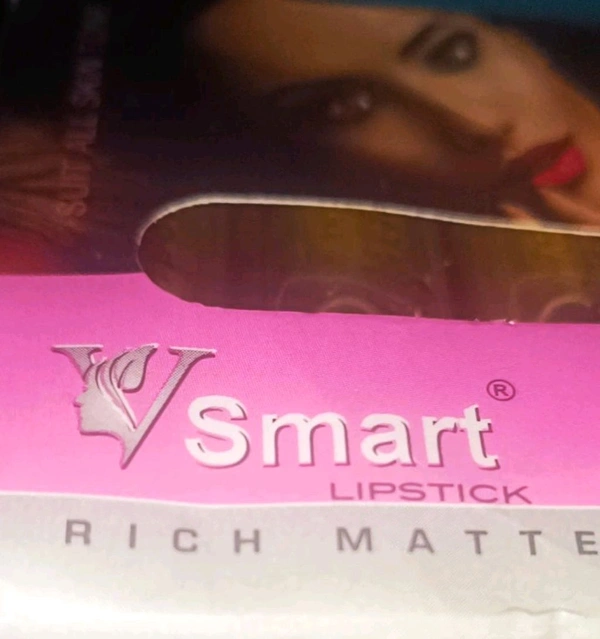 Smart Lipstick – Har Look Ke Liye Perfect Shade