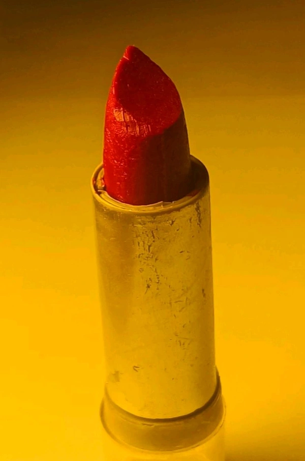 Simple Style Lipstick – Light Weight, Smooth Finish, Easy to Carry”
 - Keval 2 Packet Hai