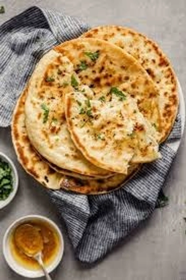 Garlic Naan – Crispy naan infused with garlic