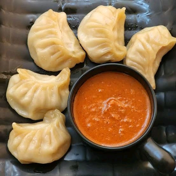 Chicken Momos (Full 12 Pieces)