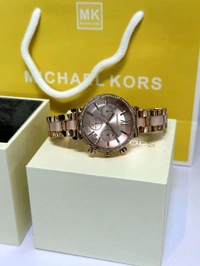 Michael Kors Women Rose-Gold Analogue Watch MK3882 (Free Basic Box)