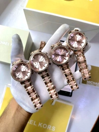Michael Kors Women Rose-Gold Analogue Watch MK3882 (Free Basic Box)