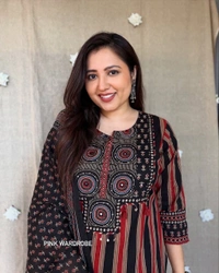 Pure fine Cotton fabric   Kurti with Pant - M