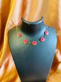LOTUS NECK CHAIN - Hopbush