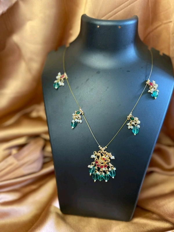 Pendant Neck Chain