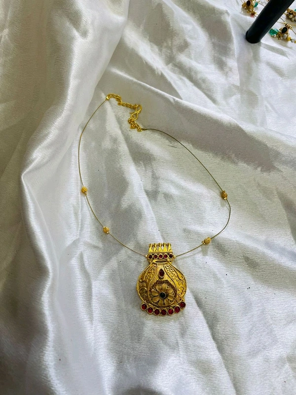 INVISIBLE Chain PENDANT 