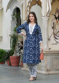 HOPE Women's Pure Cotton Kurti Pant Dupatta Set - S