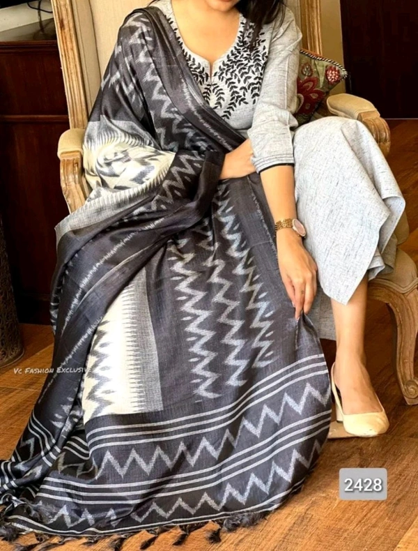 Shriya  Kurtinic Embroidered Kurta, Palazzo & Dupatta Set - M