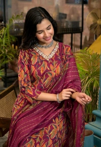 Shriya Women's Viscose Rayon Kurta Pant Dupatta Sets - M
