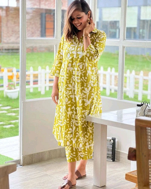 Devdham DEVDHAM 
Women Cotton Rayon Kurta Palazzo Set - XXL