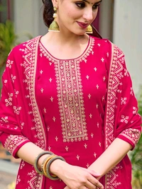 Berrylicious Women Silk Blend Kurta Pant Dupatta Set - S