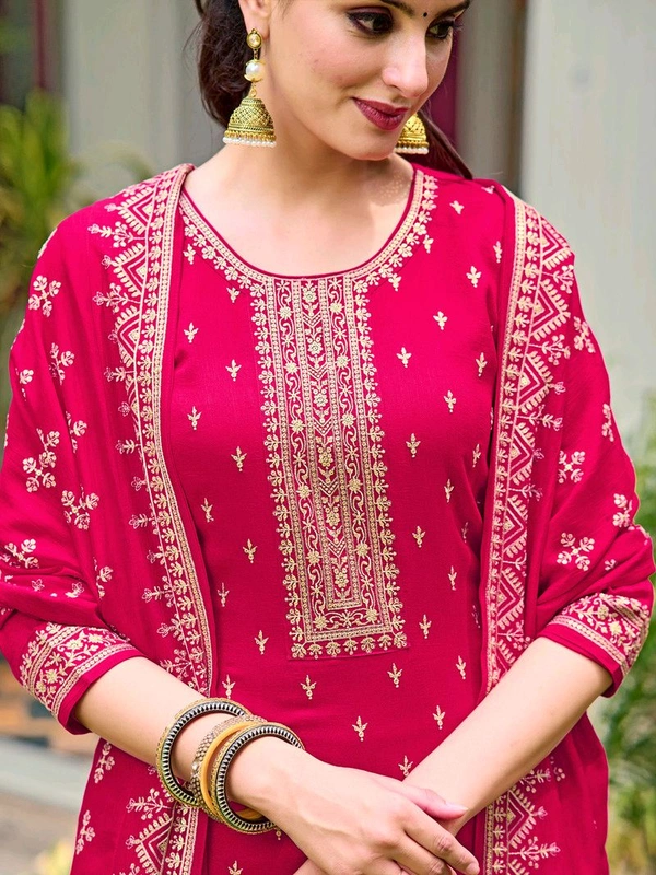 Berrylicious Women Silk Blend Kurta Pant Dupatta Set - S