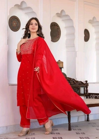 BKApparels Women Kurta Pant Dupatta Set - M