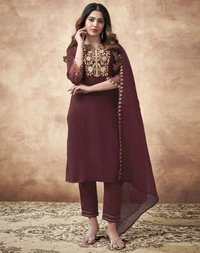 Skylee Women Kurta Pant Dupatta Set - S