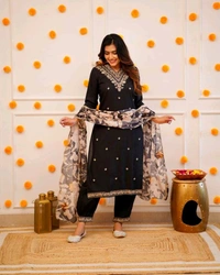PILUDI 
Women Viscose Rayon Kurta Pant Dupatta Set - XL