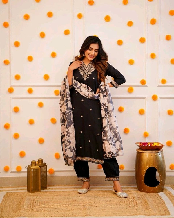 PILUDI 
Women Viscose Rayon Kurta Pant Dupatta Set - XL