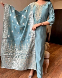 RUPSUNAARI 
Women Chanderi Kurta Pant Dupatta Set - L