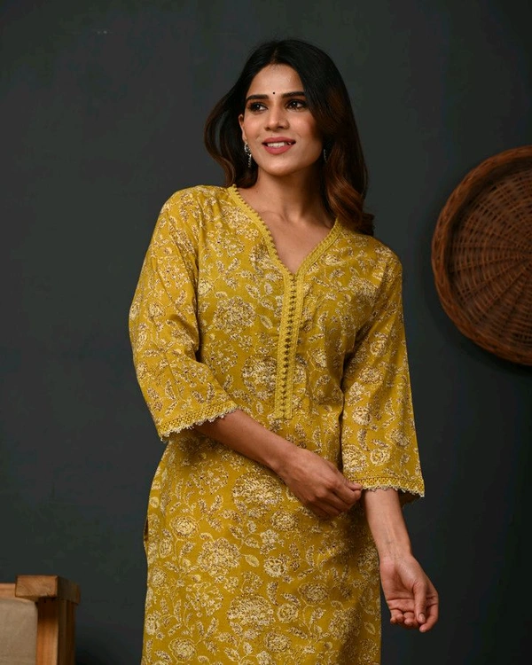 Women Floral Print Pure Cotton A-line Kurta  - XXL