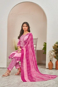 BLACK PATTI 
Kurta, Salwar & Dupatta Set - S