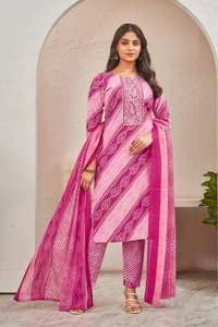 BLACK PATTI 
Kurta, Salwar & Dupatta Set - XL