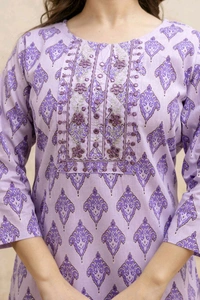 Women Embroidered Cotton Blend Straight Kurta (Multicolor) - L