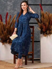 GoSriKi Women Floral Printed Regular Kurta with Trousers - XXL