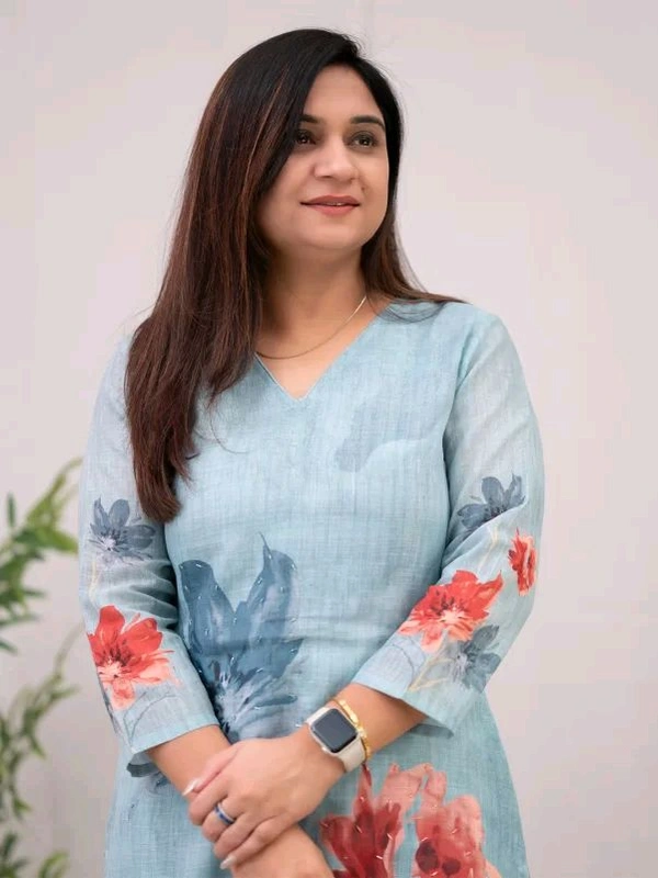 GoSriKi Floral Printed Straight Kurta with Trousers - M