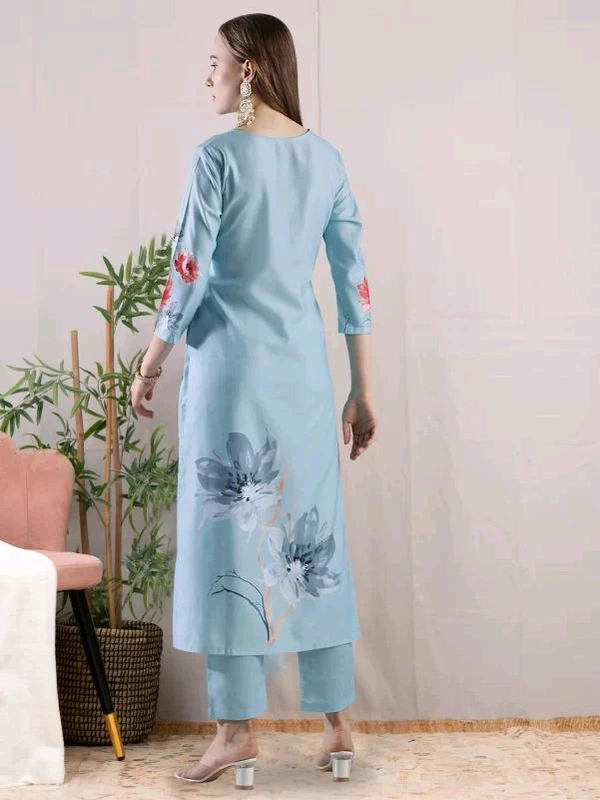 GoSriKi Floral Printed Straight Kurta with Trousers - M