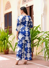 Shobhit shobhit Women Viscose Rayon Kurti Palazzo Set - M
