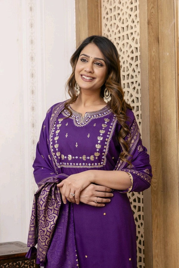 River Of Cloth River of cloth Embroidery Straight Kurta Set Embroidered Kurta, Trouser/Pant & Dupatta Set - XXL