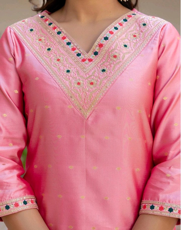 Skylee 
Women Jacquard, Silk Blend Kurta Pant Dupatta Set - XL