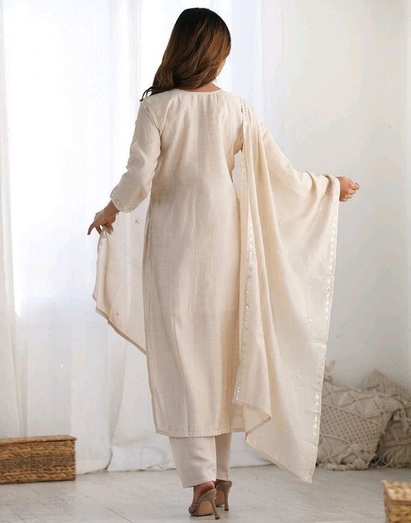 Skylee Women Silk Blend Kurta Pant Dupatta Set - S
