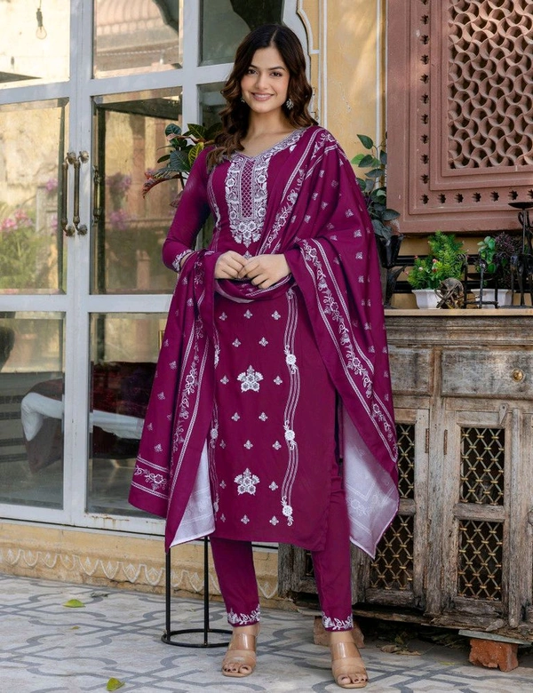 Trendz Tycoon Printed Kurta, Salwar & Dupatta Set - L