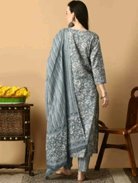 AVYCO Floral Printed Pure Cotton Kurta with Trousers & With Dupatta - M
