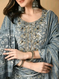 AVYCO Floral Printed Pure Cotton Kurta with Trousers & With Dupatta - M