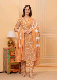 VEERACOLLECTION Floral Print Kurta, Trouser/Pant & Dupatta Set - M