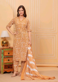 VEERACOLLECTION Floral Print Kurta, Trouser/Pant & Dupatta Set - M