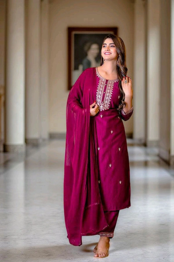 Sukani Fashion Women Cotton Blend Kurti Pant Dupatta Set - L